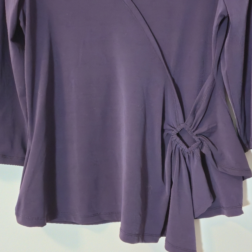 Reitmans XL Deep Plum Wrap Top Geometric Ring Accent 80s Style Minimalist Chic - Picture 3 of 13